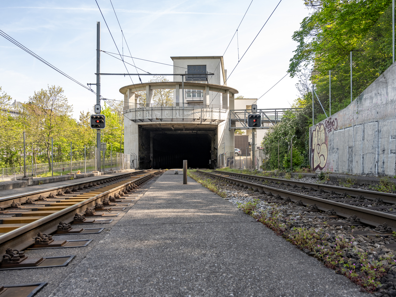 Zweite Etappe Erneuerung Fahrbahn im Sihltunnel