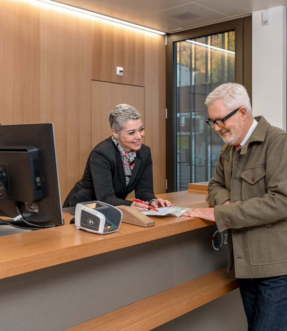 Beratungsgespräch ZVV Contact Kundencenter