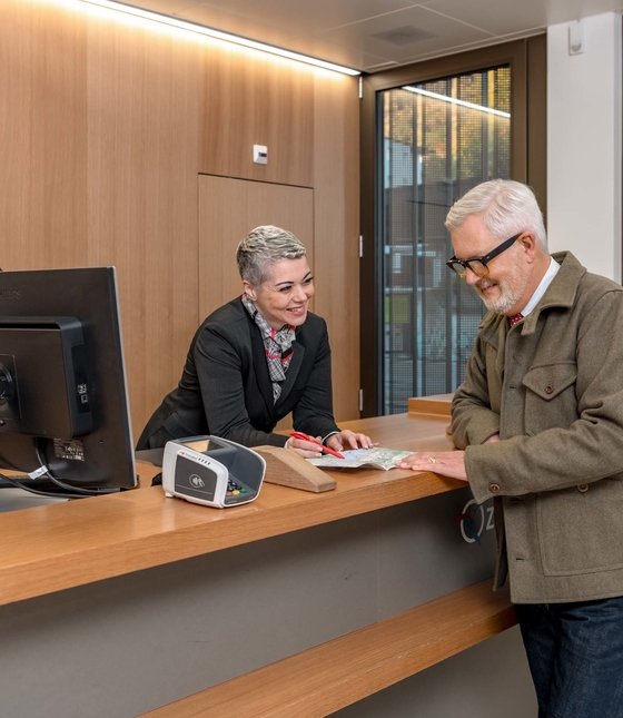 Beratungsgespräch ZVV Contact Kundencenter