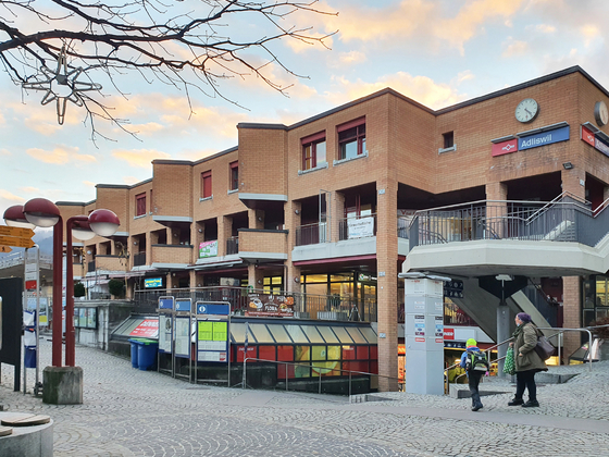 Bahnhofsgebäude Adliswil 2008