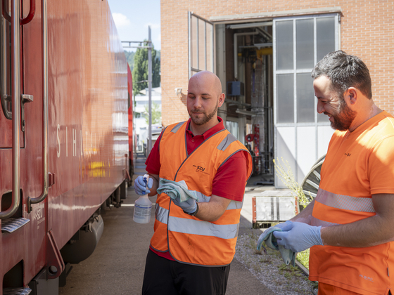 Robin und Semir am Zug