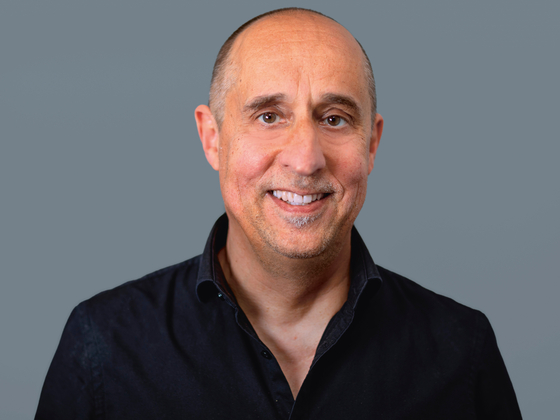 Portrait von Prof. Dr. Peter Schwehr